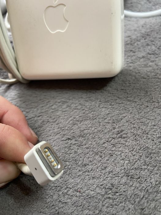 Зарядно Apple MagSafe 85w