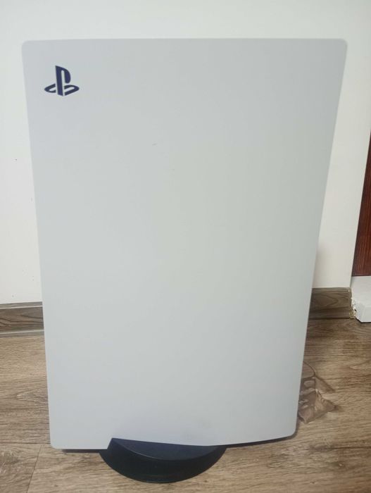 PS5 cu un controler 4 jocuri și toate accesoriile