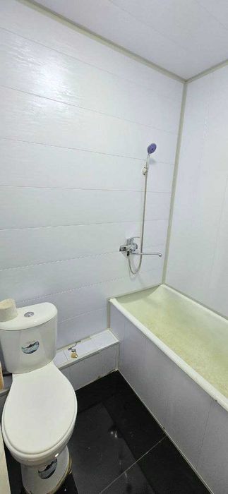 9-квартал Чиланзар продается срочно 1 комнатная квартира. 1/3/5