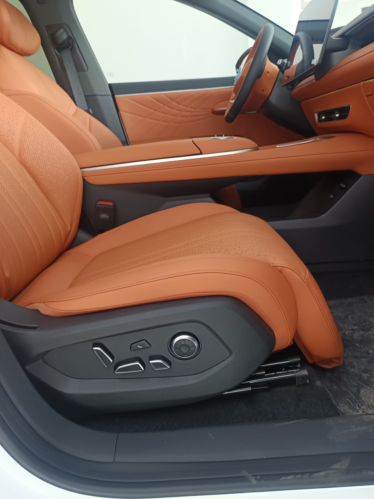 Changan Deepal s07 er 215 km rassrochk
(Moshina tayyor turipti 1 kunda