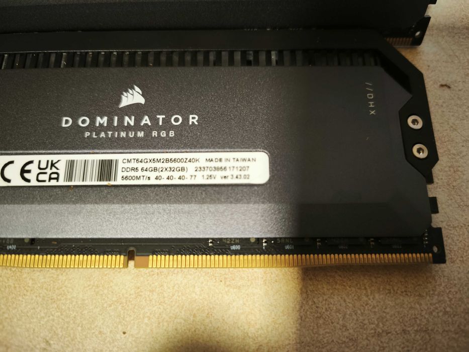 RAM DDR5 Corsair Dominator 64GB RGB - 2X32 GB 6000 MHZ AMD EXPO/XMP3