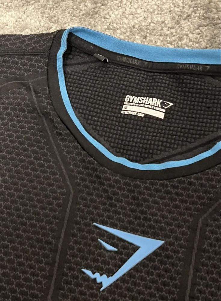 GYMSHARK - потник - M