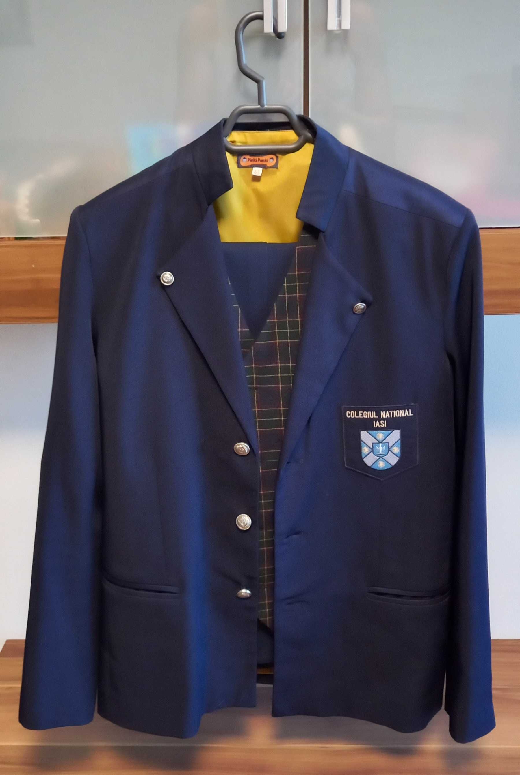 Uniforma Colegiul National Iasi marimea 42