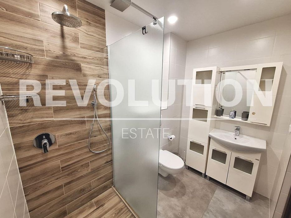 Дава се под наем Едностаен апартамент в Варна, м-т Траката - 32 кв.м за 350 € - Снимка #3