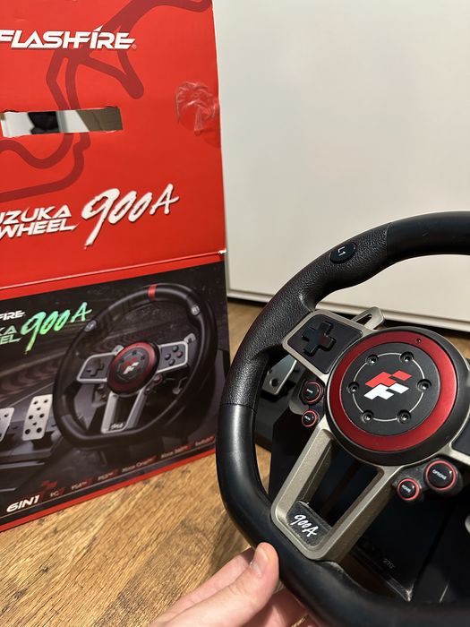 Volan Gaming Sakura Wheel 900A – Ca nou, stare excelentă