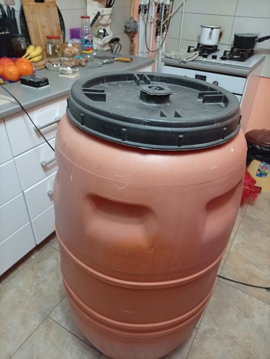 Butoaie 220L in stare foarte buna