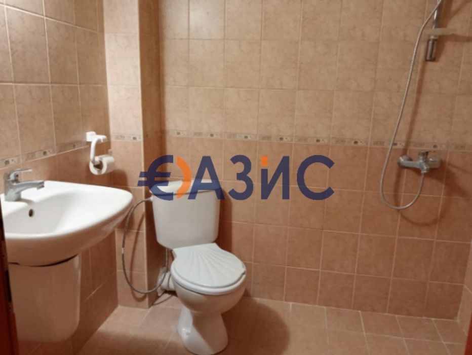 Продава се Тристаен апартамент в с. Кошарица, Област Бургас - 93 кв.м за 1237 €/кв.м - Снимка #6