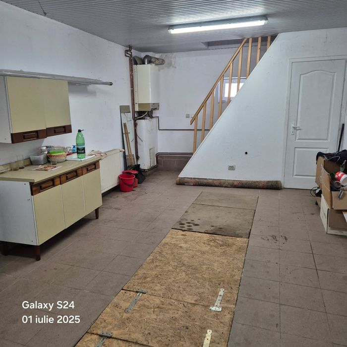 Garaj locuibil cu mansardă + boxă/subsol – 25 mp – Hârlău, ultracentra