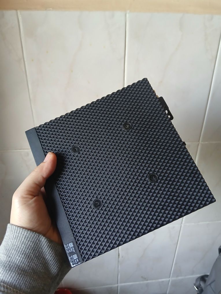 Vând Mini pc Dell Wyse 5070