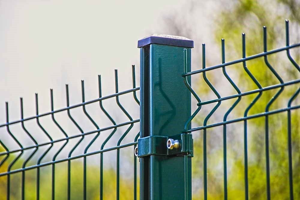 Vindem Garduri moderne din sipca metalica plasa bordurata stil jaluzea