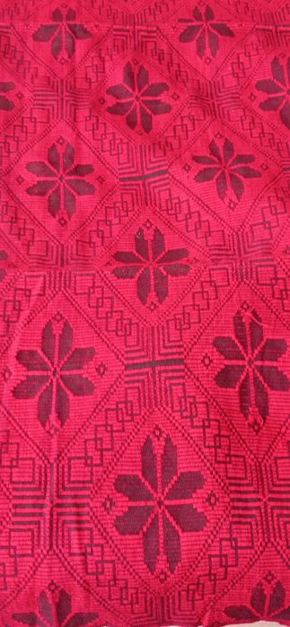 Две чисто нови кувертюри за легло