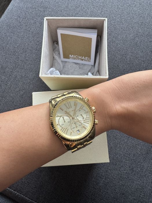 Часовник Michael Kors