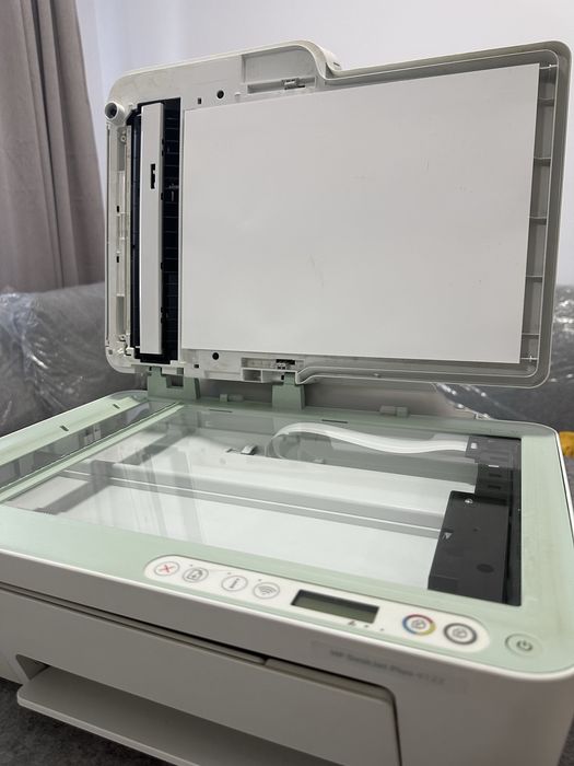Imprimanta HP Deskjet Plus 4122