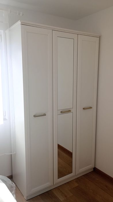 Dulap nou nefolosit alb