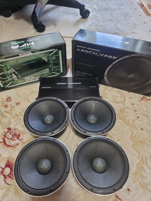 Продам сборку из динамиков и усилителя СРОЧНО