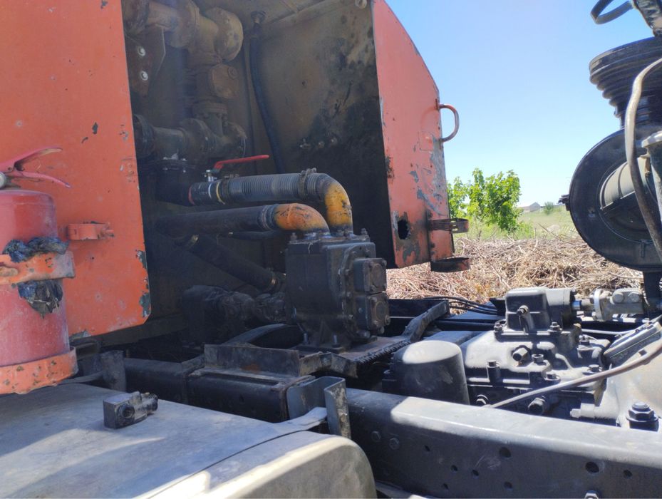 Kamaz vezdexod benzavoz 1990 yil shochchiklariyam bor ishlaydi tayor