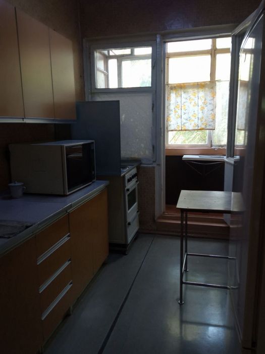 Продам трехкомнатную квартиру