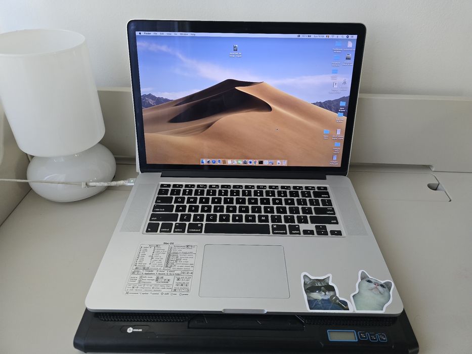 MacBook Pro, i7,16 GB RAM , ssd 512,