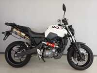 Motocicleta Yamaha MT-03