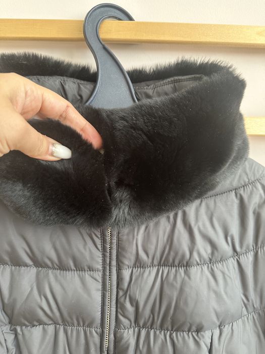 Продам куртку черную приталенную