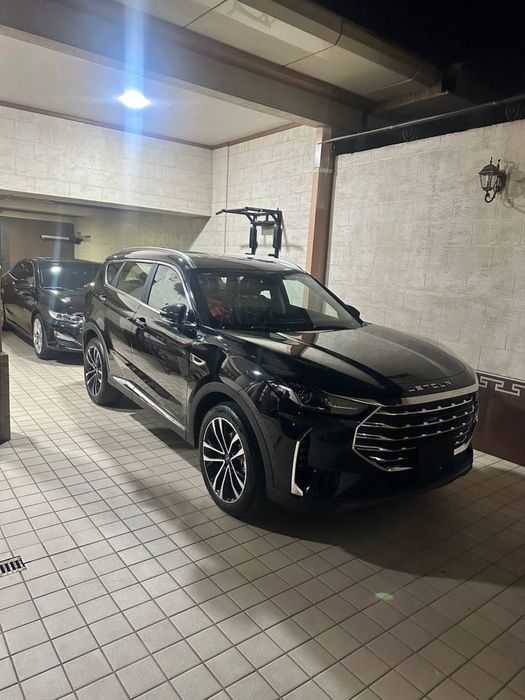 Jetour X70 plus sotiladi