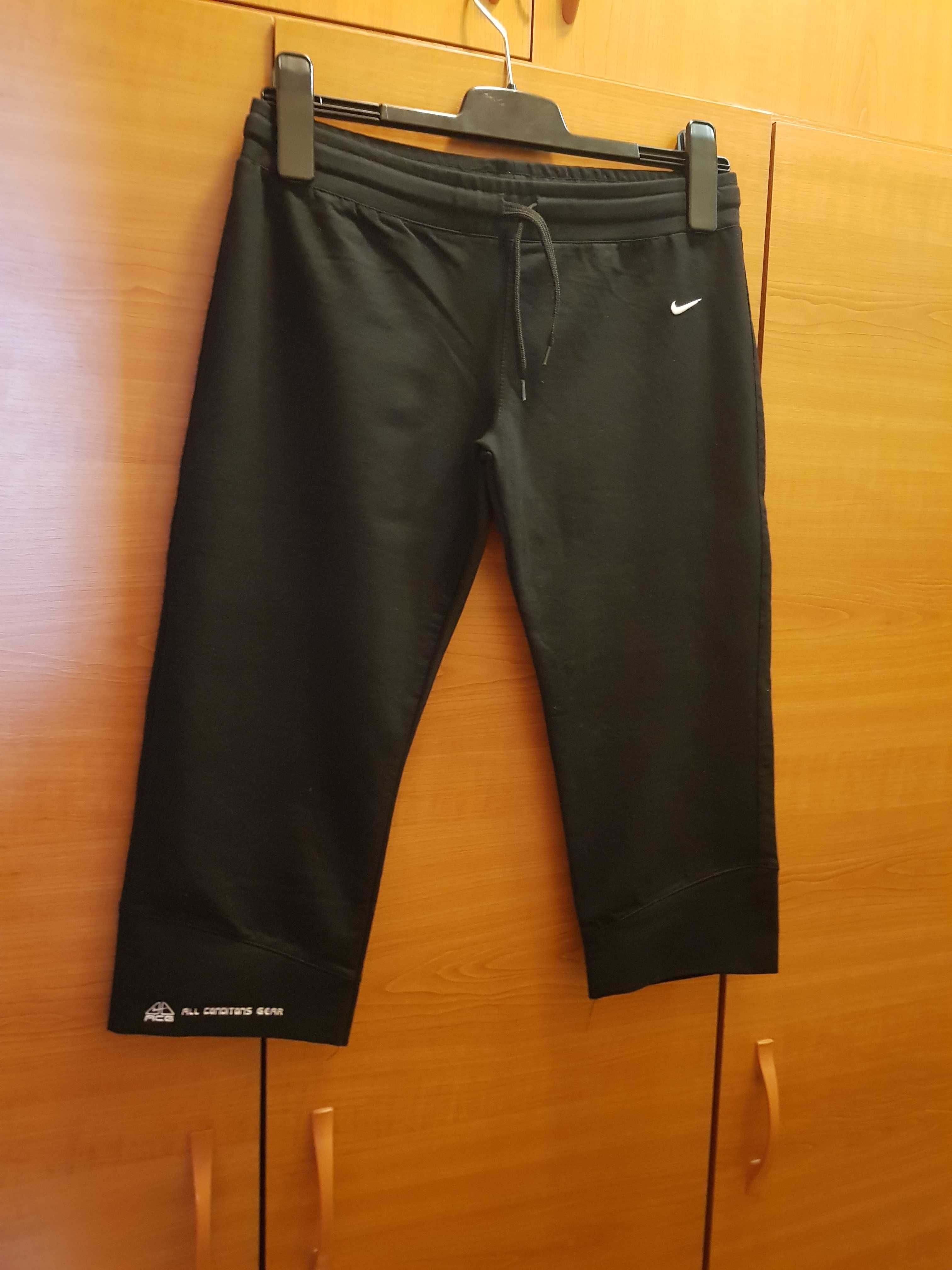 pantaloni sport damă 3/4 Nike, mărimea 42-44