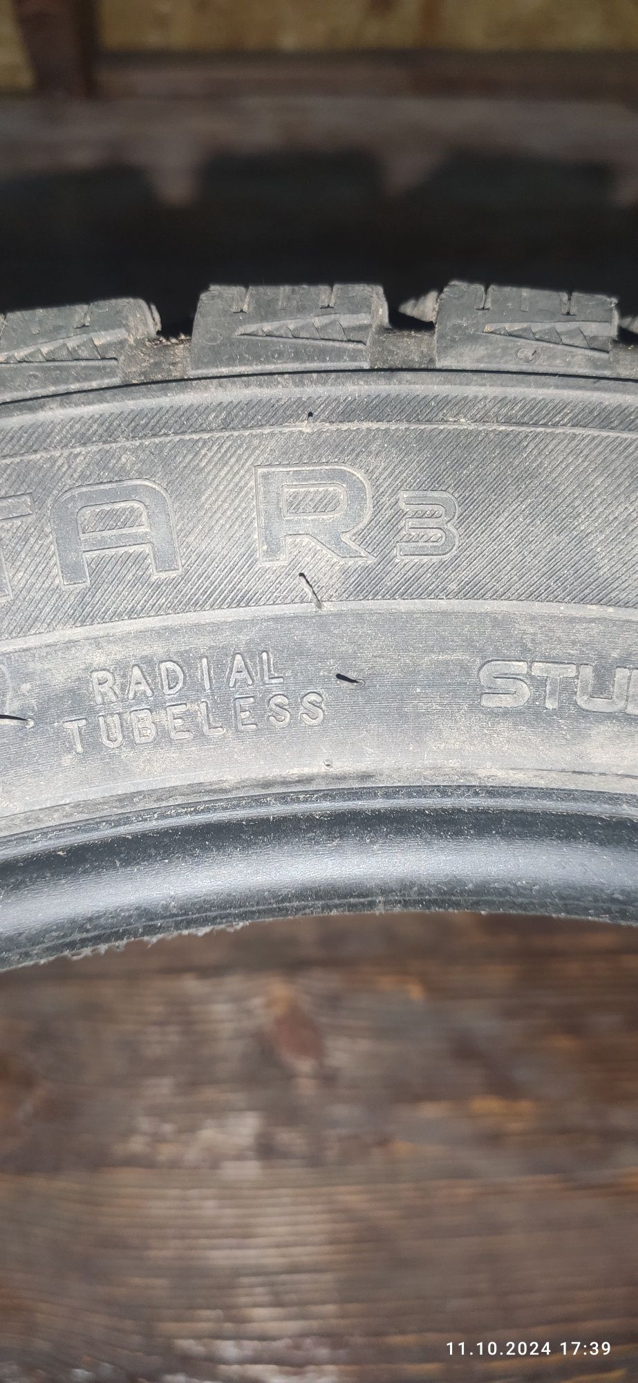 Продам шины Nokian R3 225,45,18