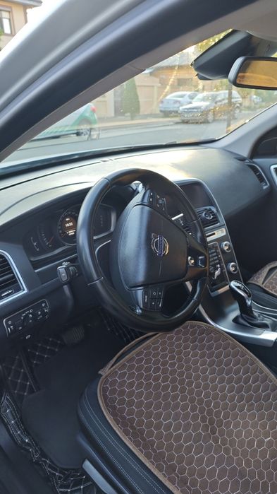 De vânzare Volvo XC60 D3 in 5 cilindri cu motor de 2 litri