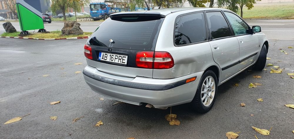 Volvo v 40, 1.9 diesel, ITP valabil