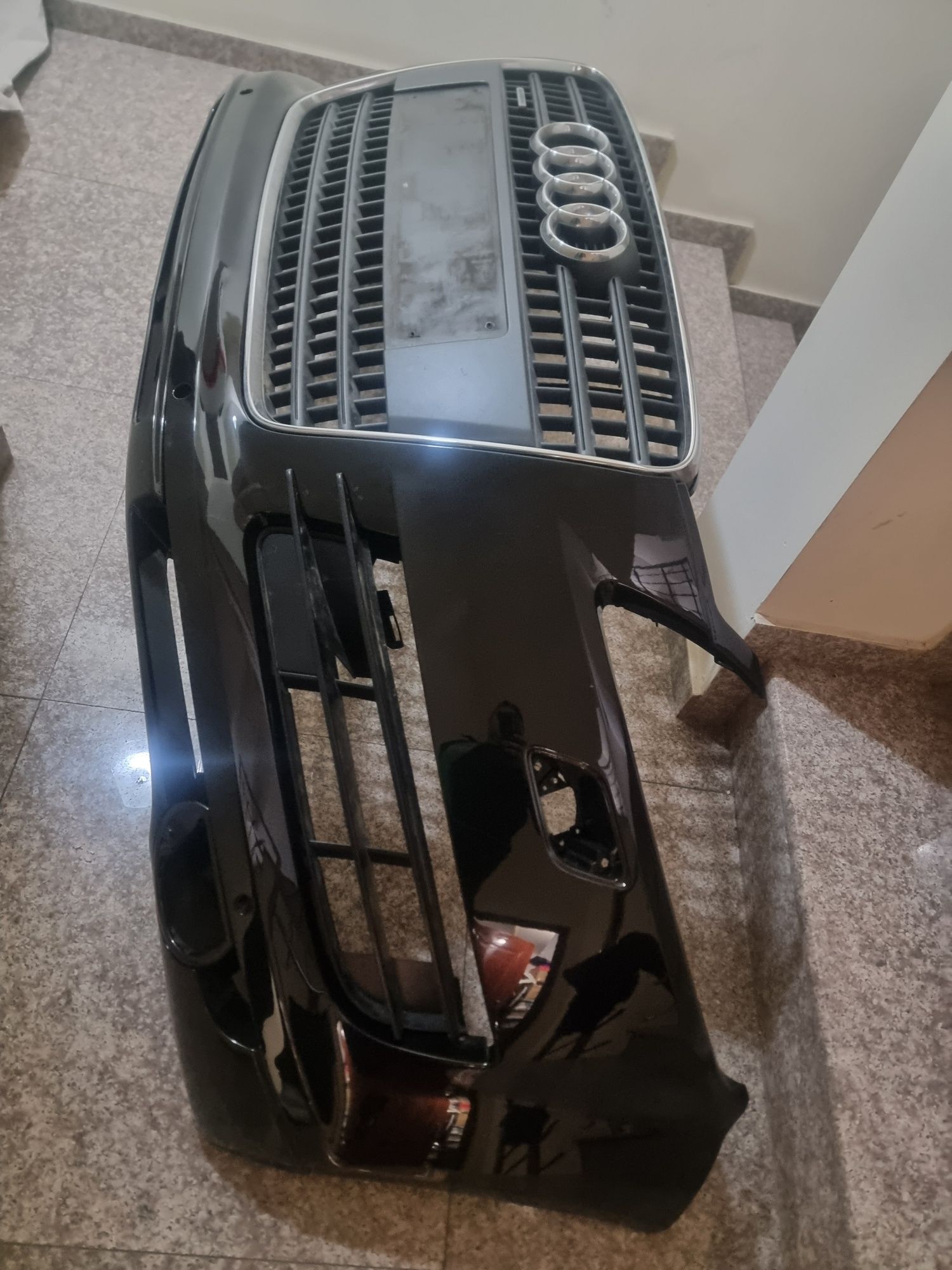 Предна броня за Ауди q7 2007