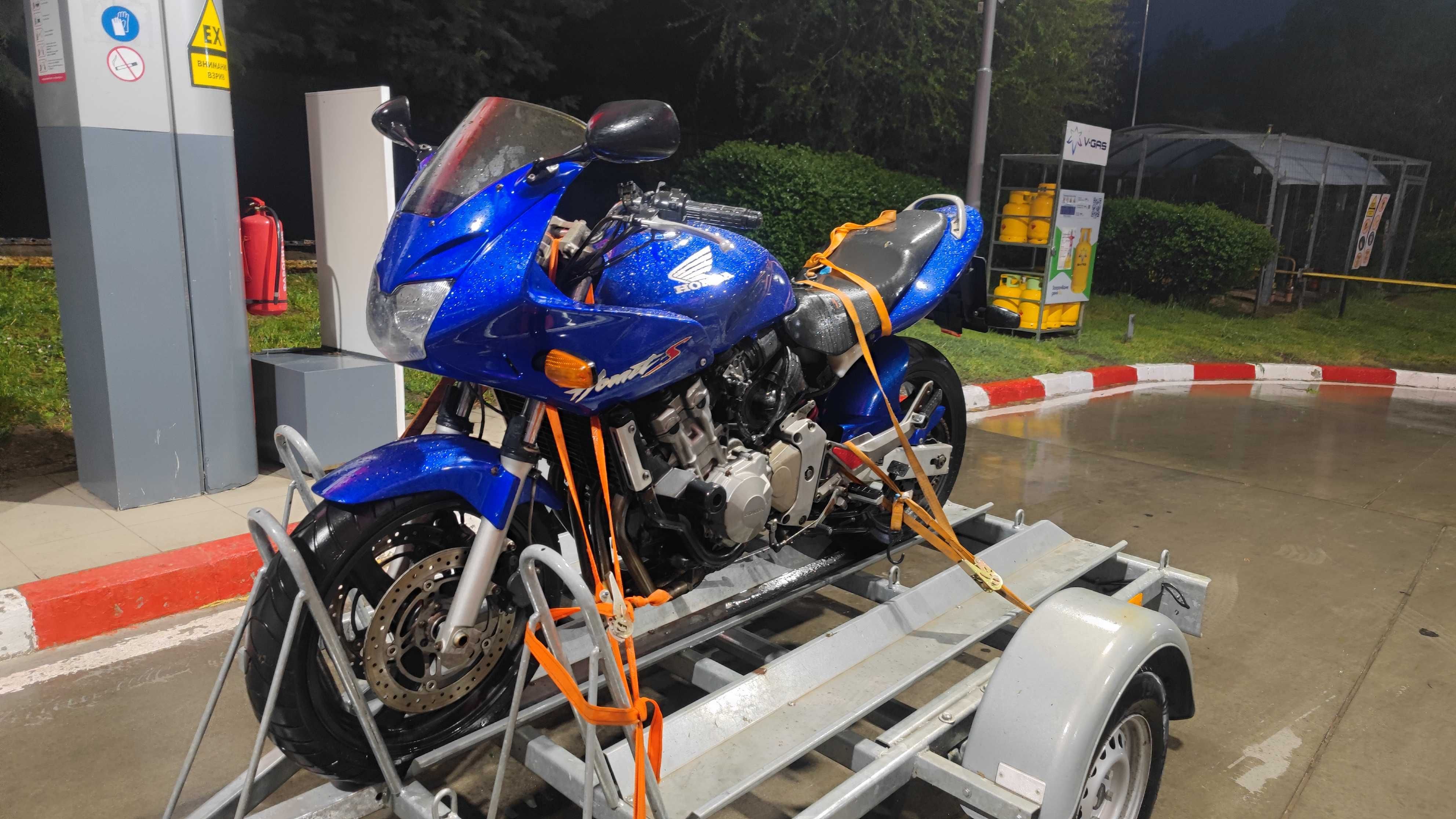 Мотор Honda Hornet 600 S на части