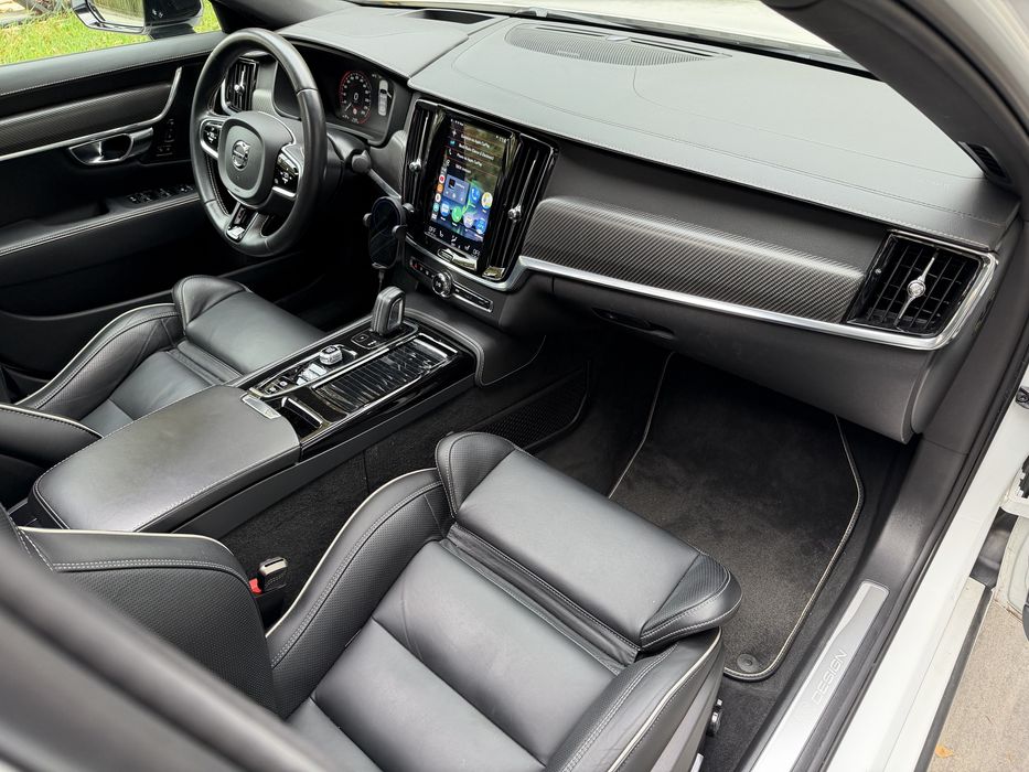 Volvo S90 T8 R-line Twin-Engine AWD 400cp