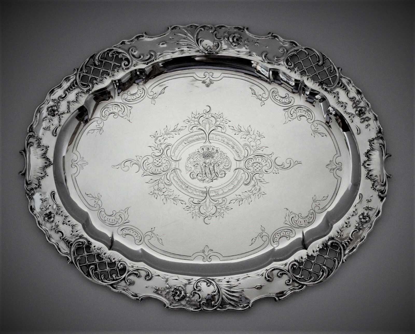 Tava din argint masiv 800 stilul rococo  din anii 1880 Viena