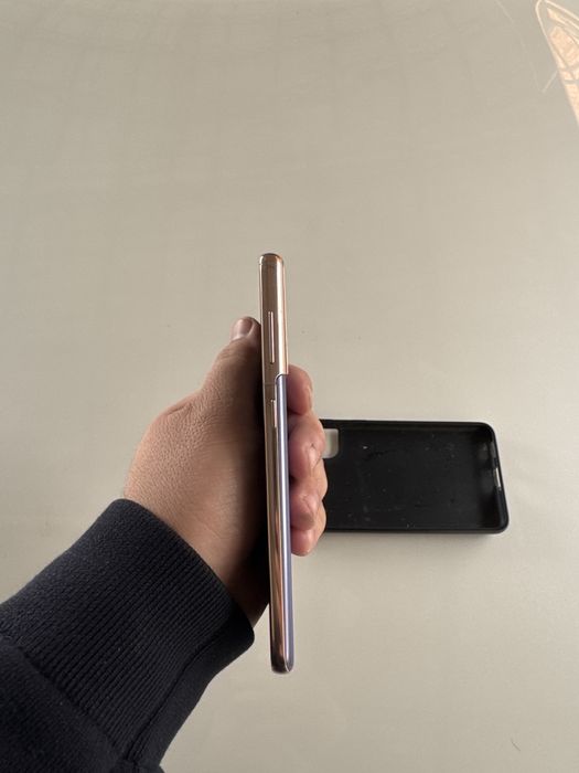 Samsung s21 продается в отличном состоянии