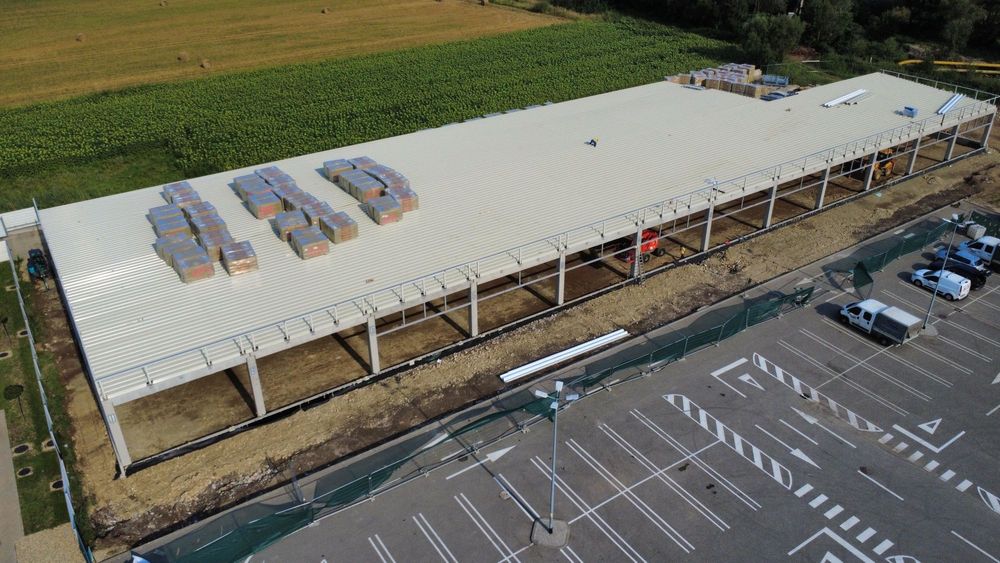 Spatii comerciale de inchiriat in noul retail park din Hateg