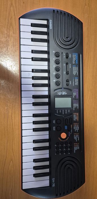 Vand orga Casio + flaut fiecare vine cu husa