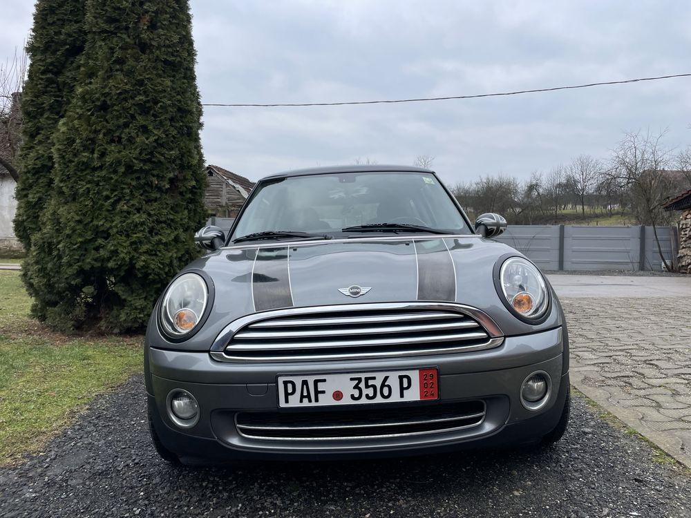 Mini cooper/ 2011 /euro5 /benzina1,6/facelift