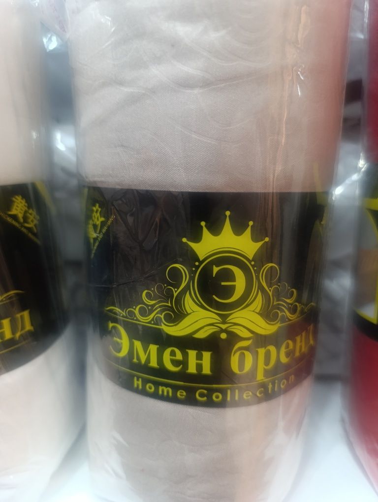 Универсальный простынь на резинке