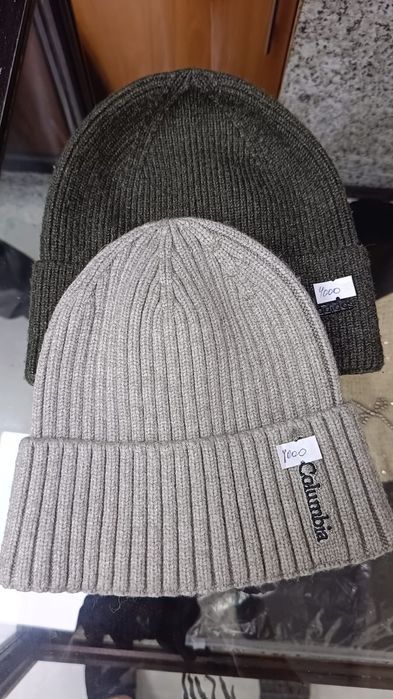 Продам шапки новые   не дорго