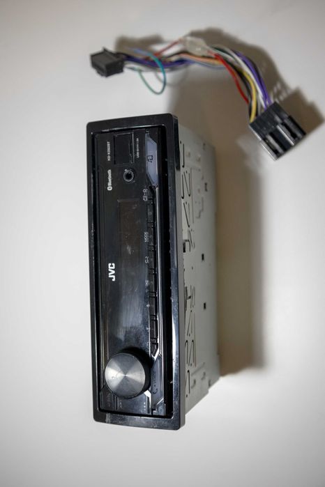 Player auto JVC // 4 x 50W, Bluetooth, USB, FM, Aplicatie mobila