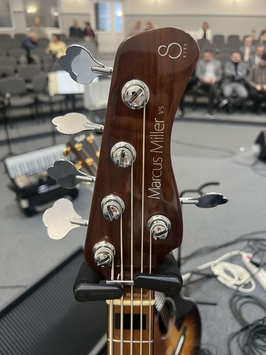 Vand/Schimb Chitara Bas Sire Marcus Miller V5