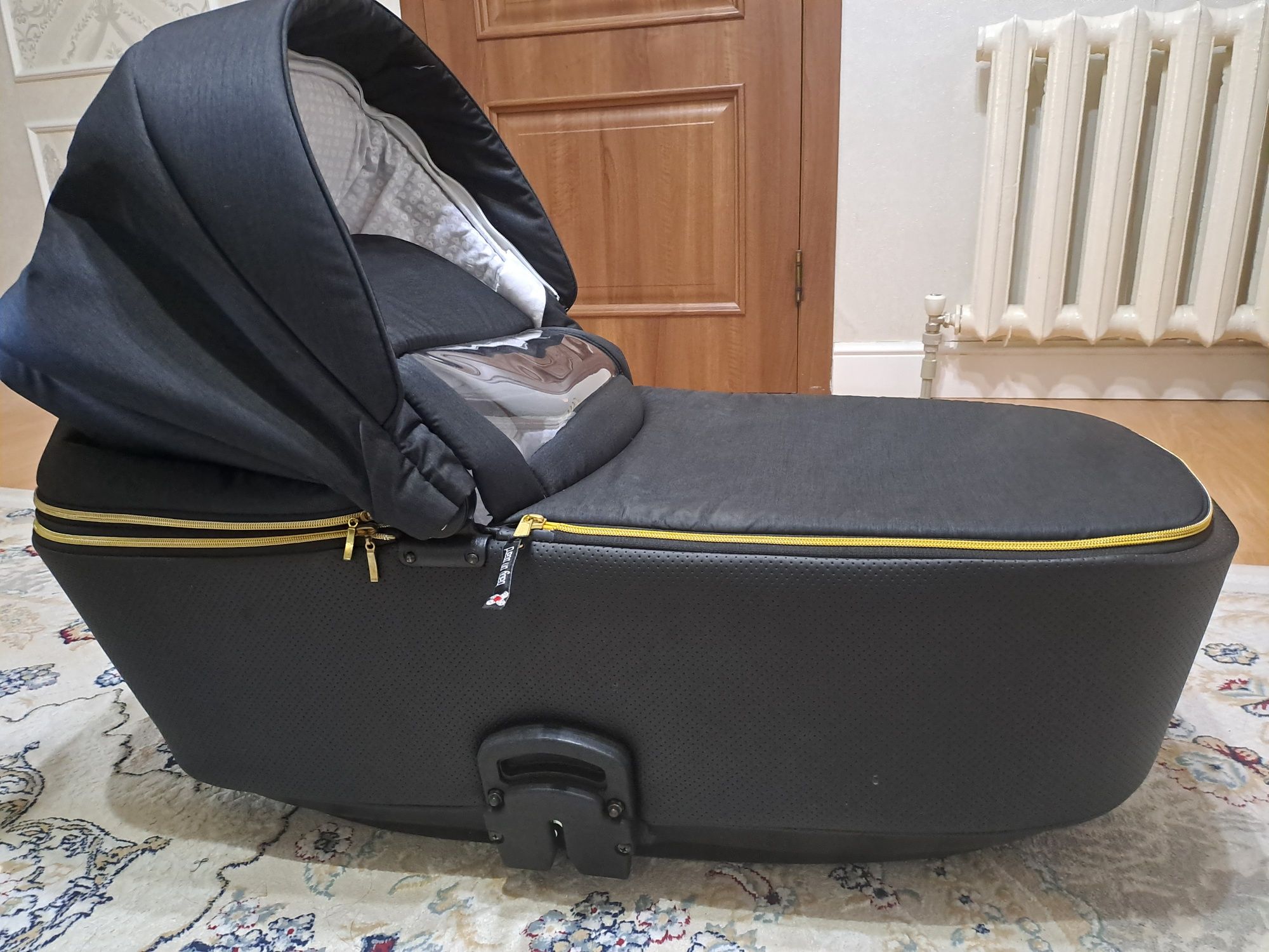 Детская коляска Adamex Reggio 2 в 1: люлька и прогулочная