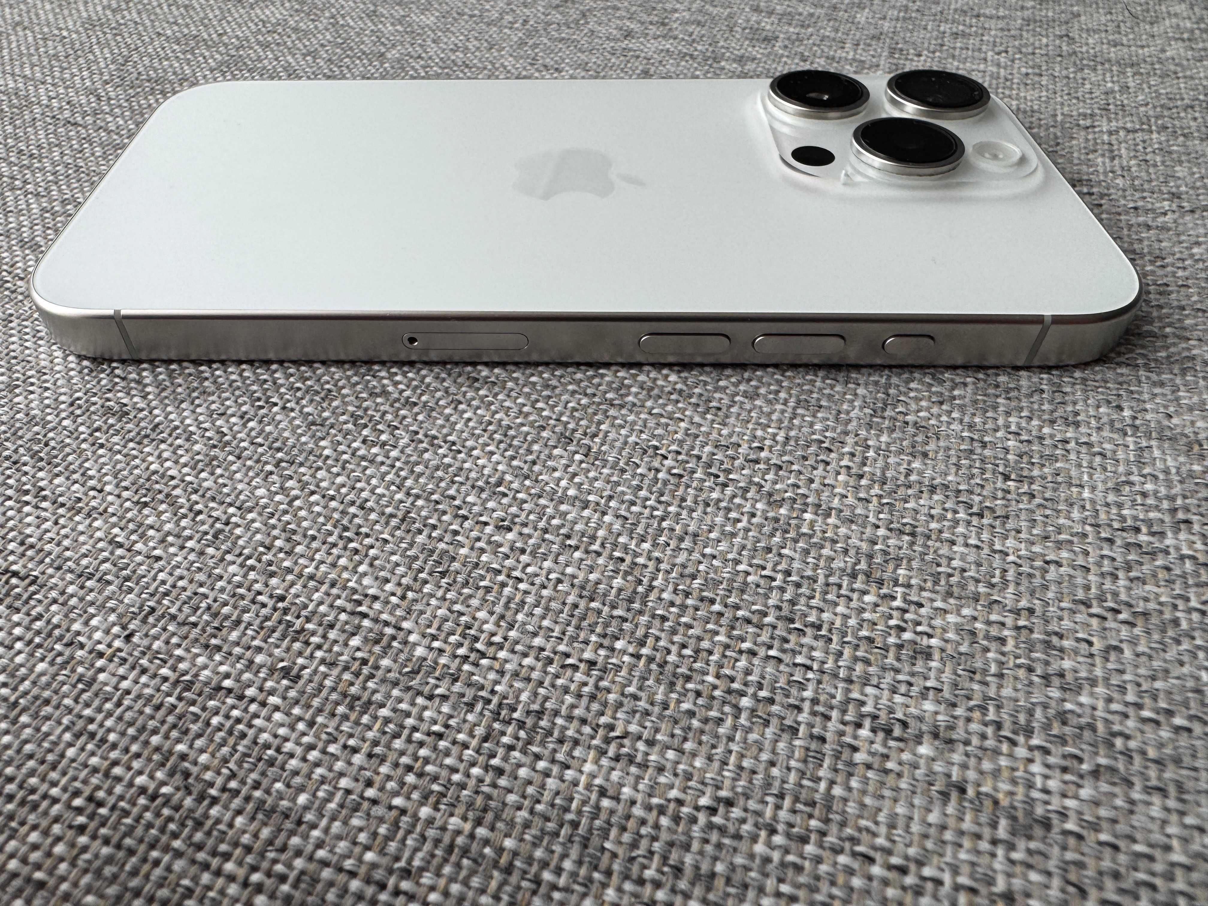 iPhone 15 Pro 128Gb бял, перфектен