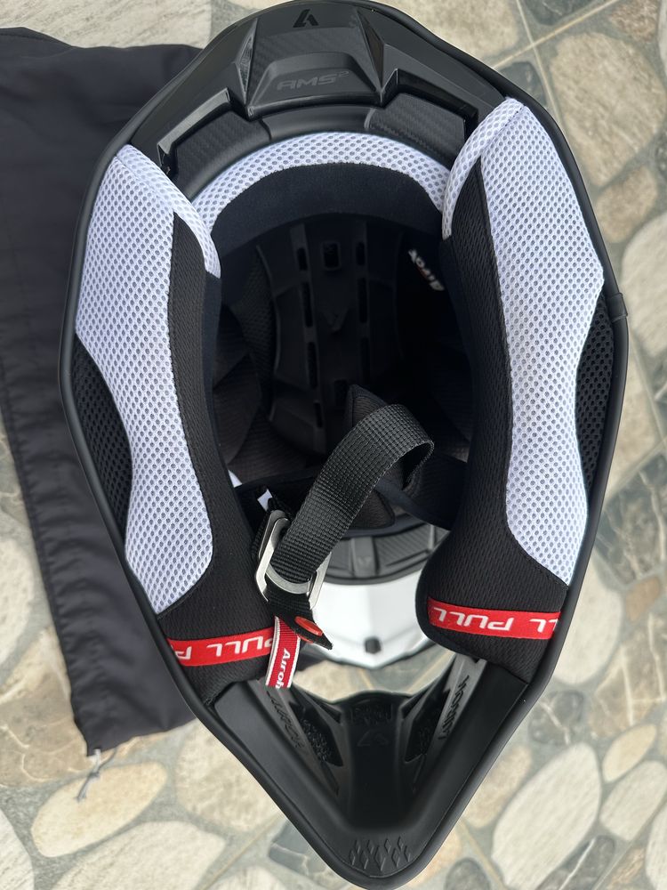 Каска Airoh Strycker View Gloss L