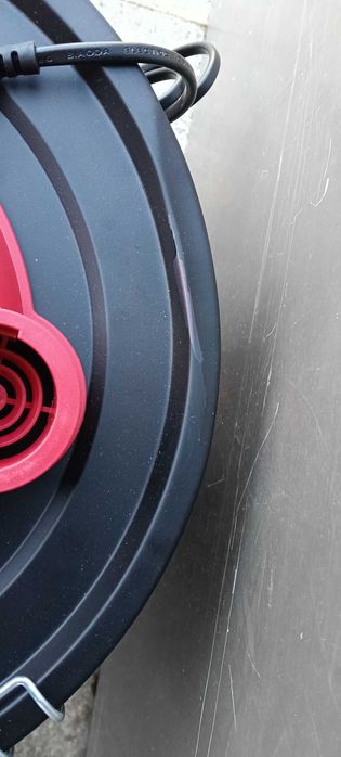 090304	Прахосмукачка за пепел 1000W 18L RD-WC02N