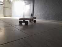 Skateboard sotiladi holati ideal