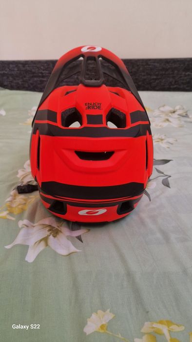 Vând cască ONEAL mărime L