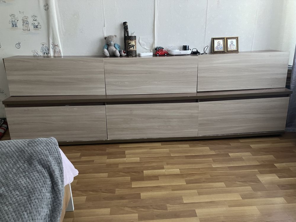 Продам 2 тумбы по цене  отдной