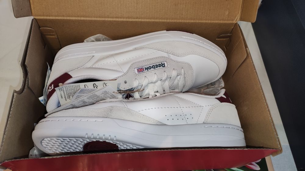 Страхотни сникърси /унисекс/ REEBOK №43