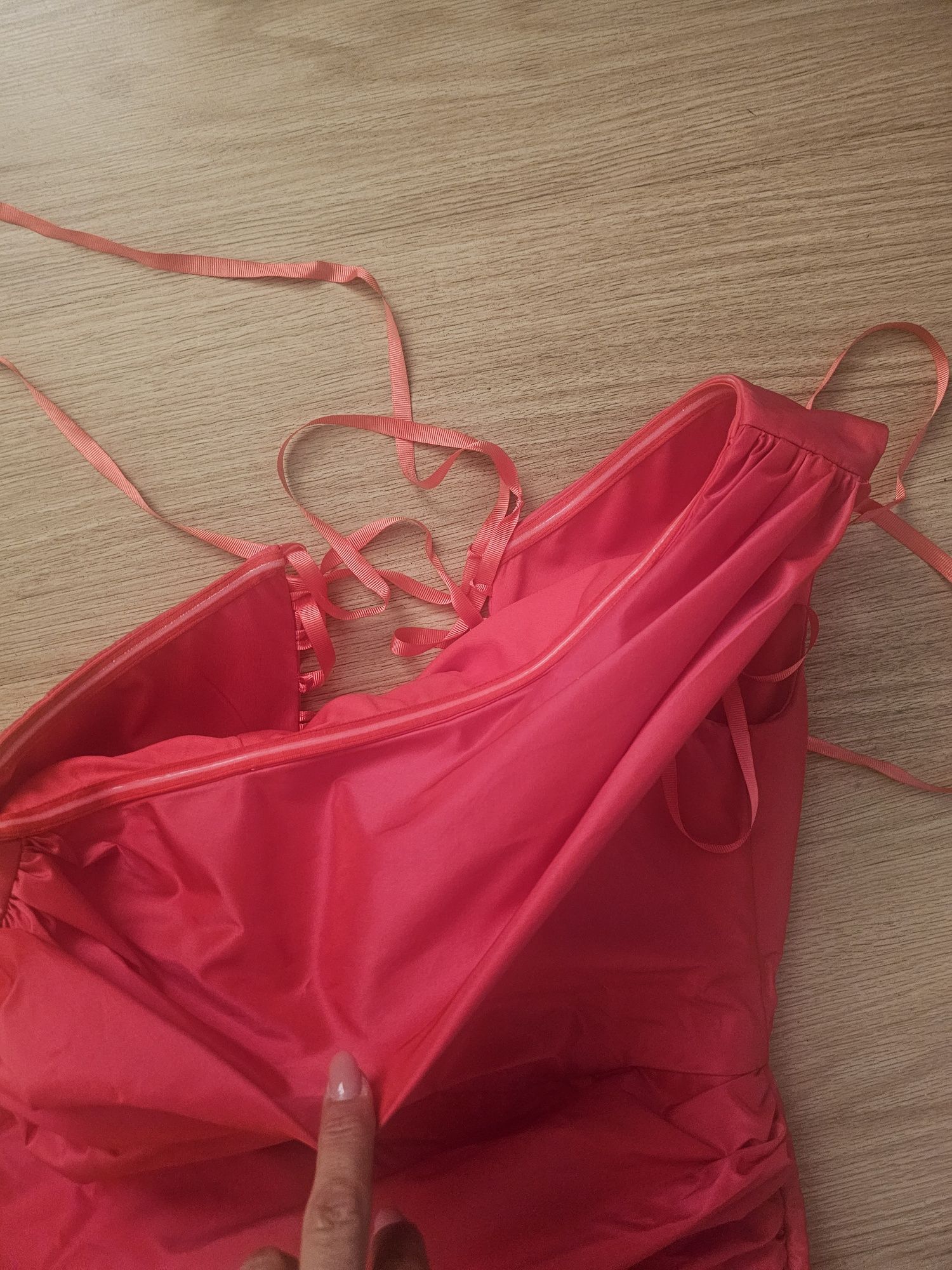 Rochie superba L